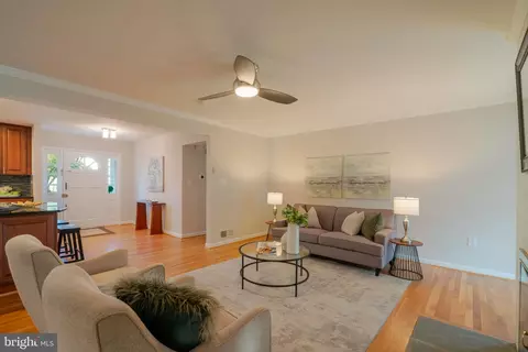 Living - 1347 Macbeth St, Mclean, VA 22102 photo 4 of 14