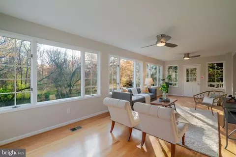 Exterior - 1347 Macbeth St, Mclean, VA 22102 photo 10 of 30