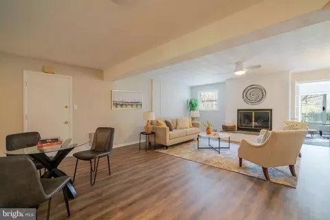 Living - 1347 Macbeth St, Mclean, VA 22102 photo 10 of 14