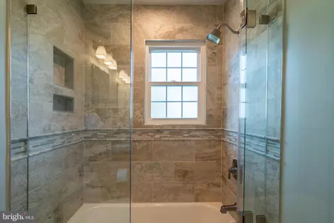 Bath - 1347 Macbeth St, Mclean, VA 22102 photo 5 of 8
