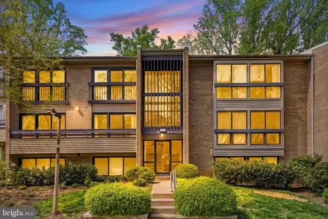 2116 Green Watch Way #200D, Reston, VA 20191