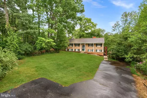 2435 Hunter Mill Rd, Vienna, VA 22181