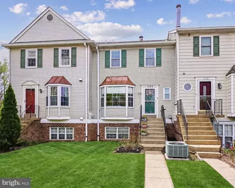 4168 Dawn Valley Ct #82B, Chantilly, VA 20151