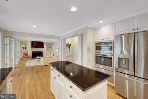 Kitchen - 911 Rail Ct, Mclean, VA 22102 photo 4 of 4
