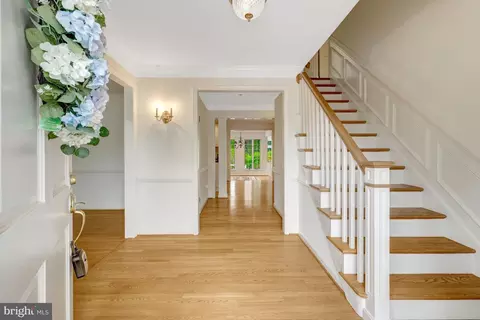 Entry Way - 911 Rail Ct, Mclean, VA 22102 photo 1 of 4