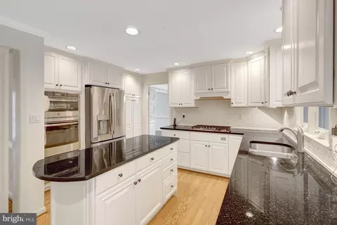 Kitchen - 911 Rail Ct, Mclean, VA 22102 photo 1 of 4