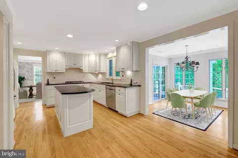 Kitchen - 911 Rail Ct, Mclean, VA 22102 photo 3 of 4