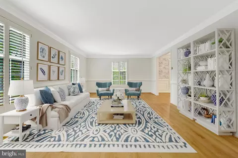 Living - 911 Rail Ct, Mclean, VA 22102 photo 1 of 8