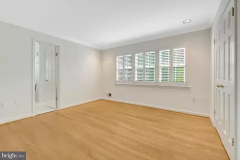 Bedroom - 911 Rail Ct, Mclean, VA 22102 photo 3 of 7