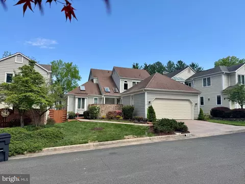 2925 Aran Ct, Oakton, VA 22124
