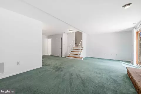 Living - 8955 Omega Ct, Springfield, VA 22152 photo 8 of 9