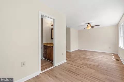 Living - 8955 Omega Ct, Springfield, VA 22152 photo 5 of 9
