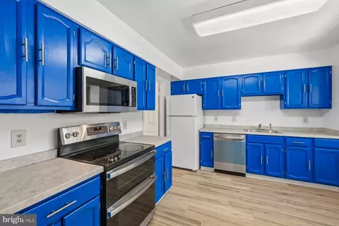 Kitchen - 8955 Omega Ct, Springfield, VA 22152 photo 1 of 4