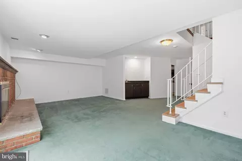 Living - 8955 Omega Ct, Springfield, VA 22152 photo 7 of 9