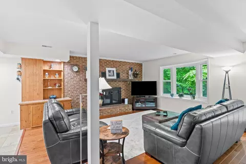 7710 Wilbur Ct, Springfield, VA 22153 photo 9