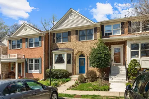 9012 Daum Ct, Springfield, VA 22153