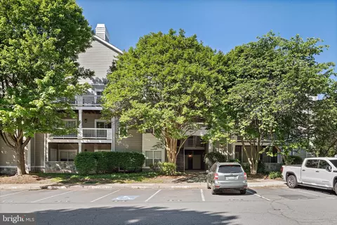 1705 Lake Shore Crest Dr #23, Reston, VA 20190