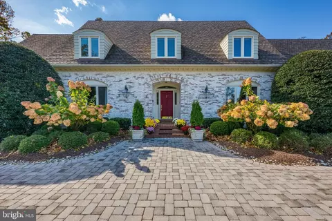 1322 Darnall Dr, Mclean, VA 22101