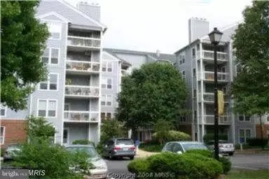 3178 Summit Square Dr #A3, Oakton, VA 22124