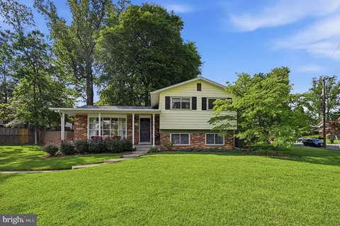 4512 Medford Dr, Annandale, VA 22003