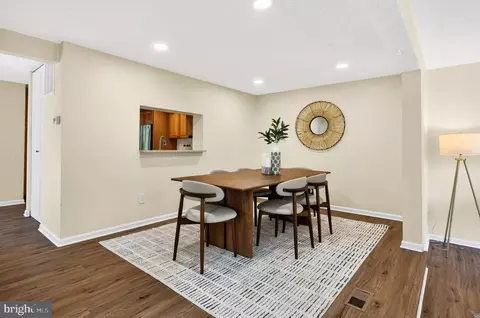 Dining - 9129 Blarney Stone Dr, Springfield, VA 22152 photo 1 of 6