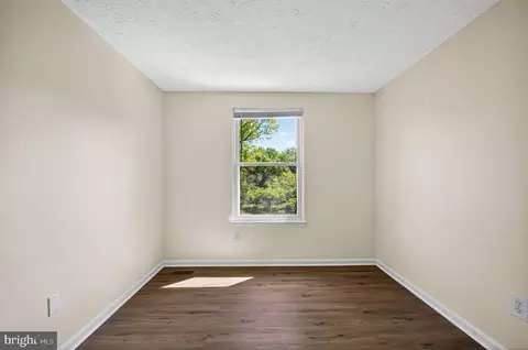Bedroom - 9129 Blarney Stone Dr, Springfield, VA 22152 photo 3 of 3