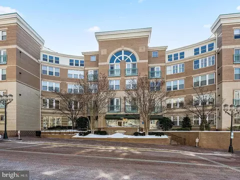 12001 Market St #434, Reston, VA 20190