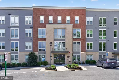 6101 Fairview Farm Dr #207, Alexandria, VA 22315