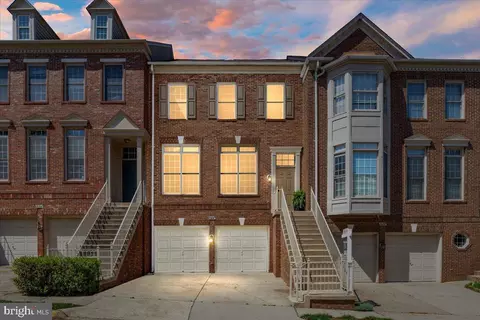 9602 Lagersfield Cir, Vienna, VA 22181