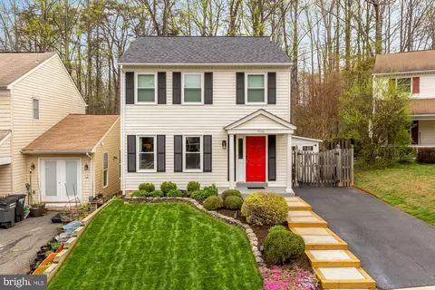 9146 Silchester Ct, Burke, VA 22015