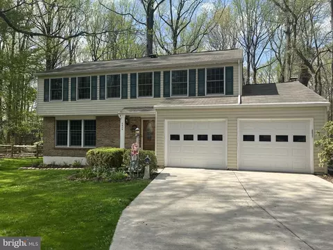 2424 Freetown Dr, Reston, VA 20191