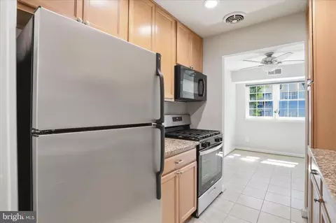 Kitchen - 7097 Spring Garden Dr #101, Springfield, VA 22150 photo 3 of 5