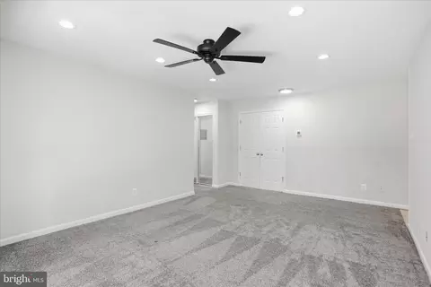 Living - 7097 Spring Garden Dr #101, Springfield, VA 22150 photo 7 of 7