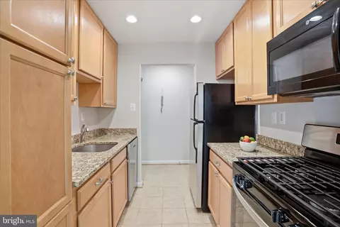 Kitchen - 7097 Spring Garden Dr #101, Springfield, VA 22150 photo 1 of 5
