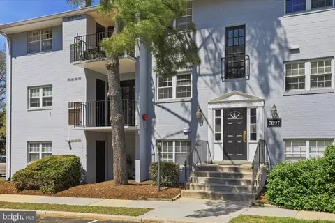 7097 Spring Garden Dr #101, Springfield, VA 22150