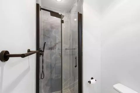 Bath - 7708 Jansen Dr, Springfield, VA 22152 photo 1 of 4