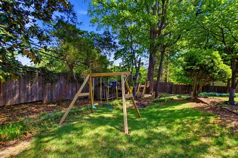 Exterior - 7708 Jansen Dr, Springfield, VA 22152 photo 4 of 12