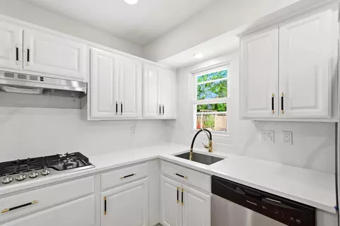 Kitchen - 7708 Jansen Dr, Springfield, VA 22152 photo 4 of 5