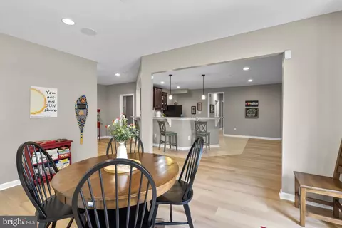 Entry Way - 9323 Castle Hill Rd, Springfield, VA 22153 photo 15 of 15