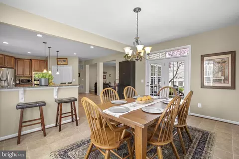 Dining - 9323 Castle Hill Rd, Springfield, VA 22153 photo 6 of 6