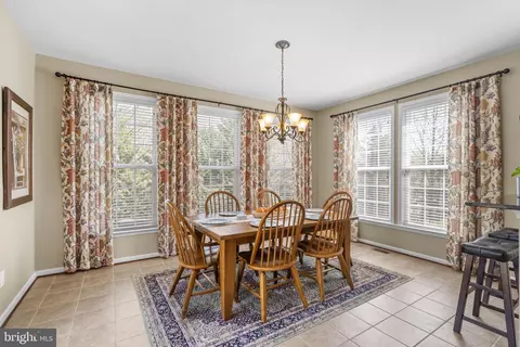 Dining - 9323 Castle Hill Rd, Springfield, VA 22153 photo 4 of 6