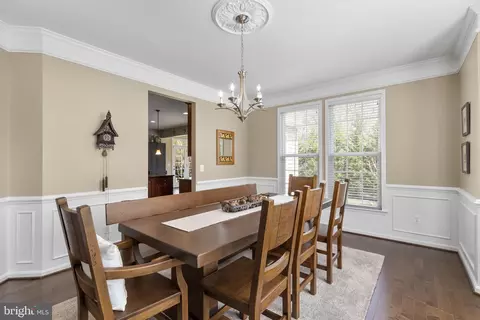 Dining - 9323 Castle Hill Rd, Springfield, VA 22153 photo 2 of 6