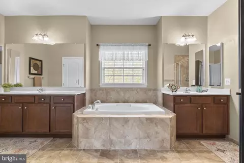 Bath - 9323 Castle Hill Rd, Springfield, VA 22153 photo 1 of 3