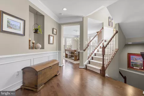 Entry Way - 9323 Castle Hill Rd, Springfield, VA 22153 photo 4 of 15
