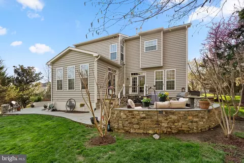 Exterior - 9323 Castle Hill Rd, Springfield, VA 22153 photo 8 of 11