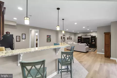 Entry Way - 9323 Castle Hill Rd, Springfield, VA 22153 photo 11 of 15