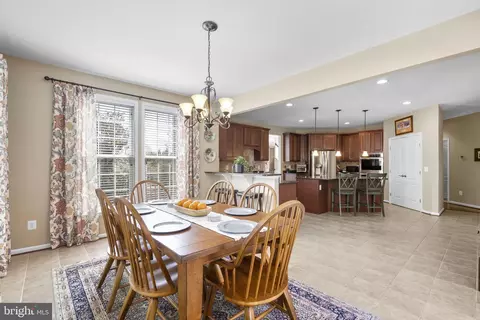Other - 9323 Castle Hill Rd, Springfield, VA 22153 photo 6 of 33