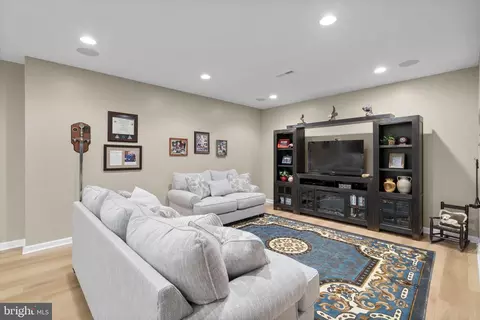 Other - 9323 Castle Hill Rd, Springfield, VA 22153 photo 27 of 33