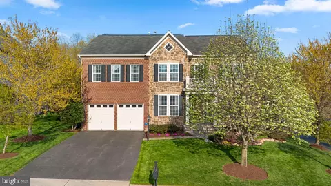 Exterior - 9323 Castle Hill Rd, Springfield, VA 22153 photo 3 of 11
