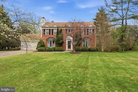 9800 Kohoutek Ct, Vienna, VA 22182